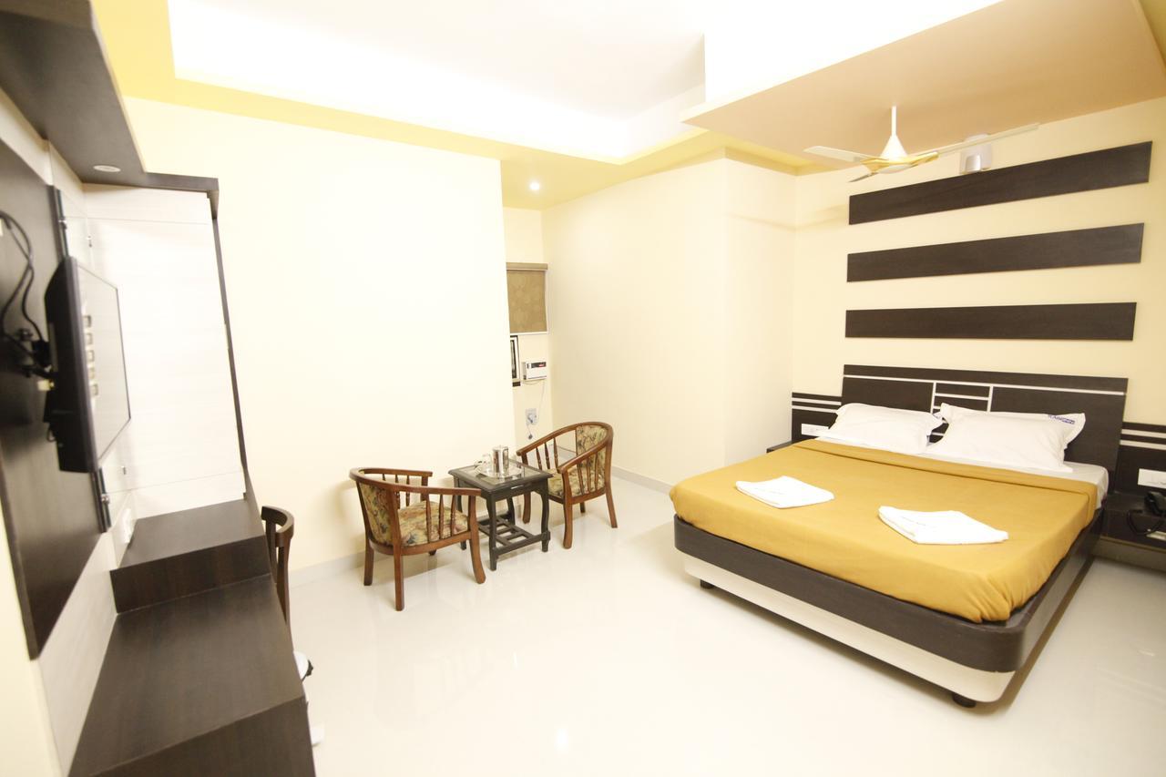 Hotel Kasi Inn Танджавур Экстерьер фото